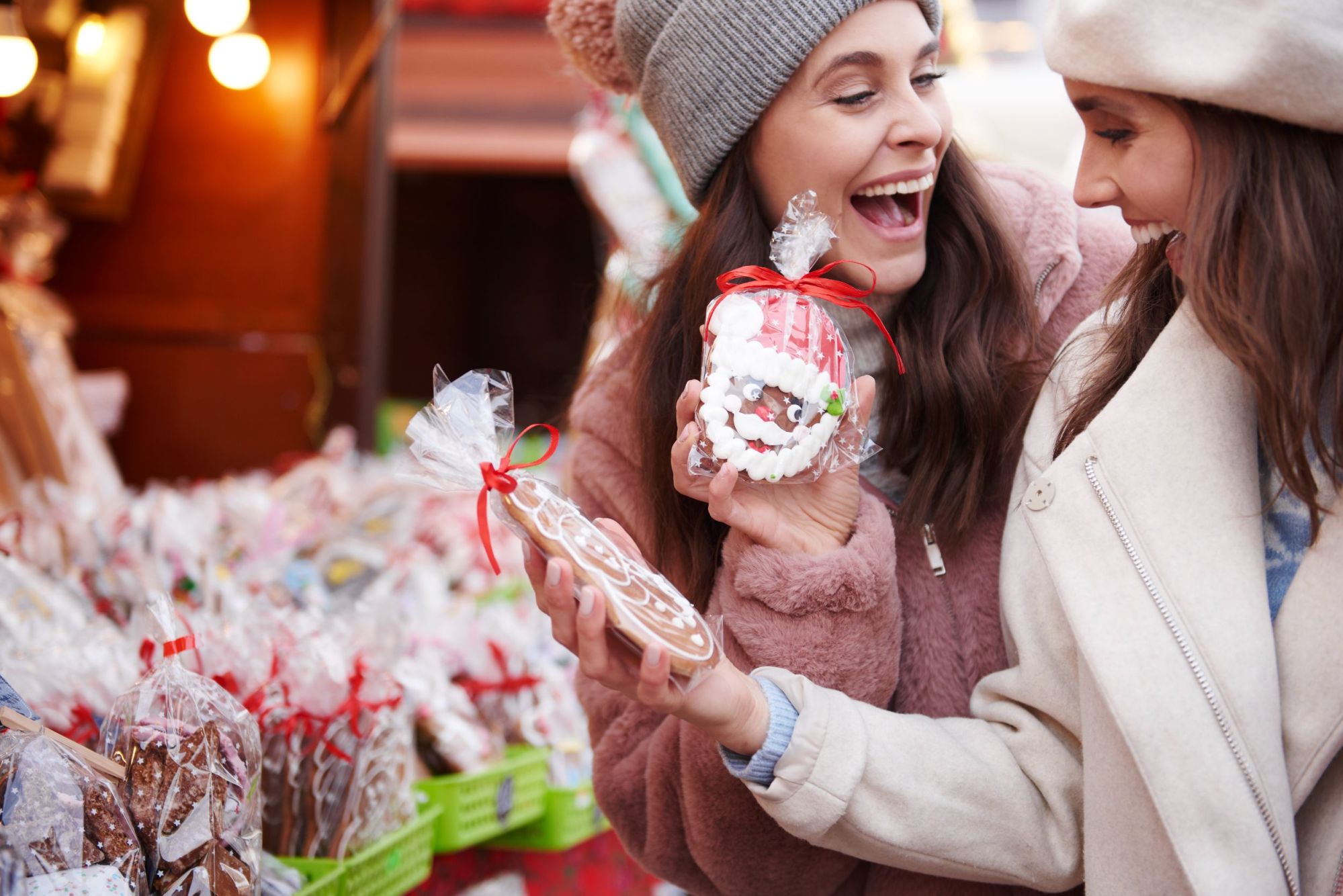 femmes_marché_de_noel_stand_freepik.jpg